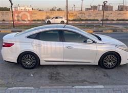 هيونداي أزيرا